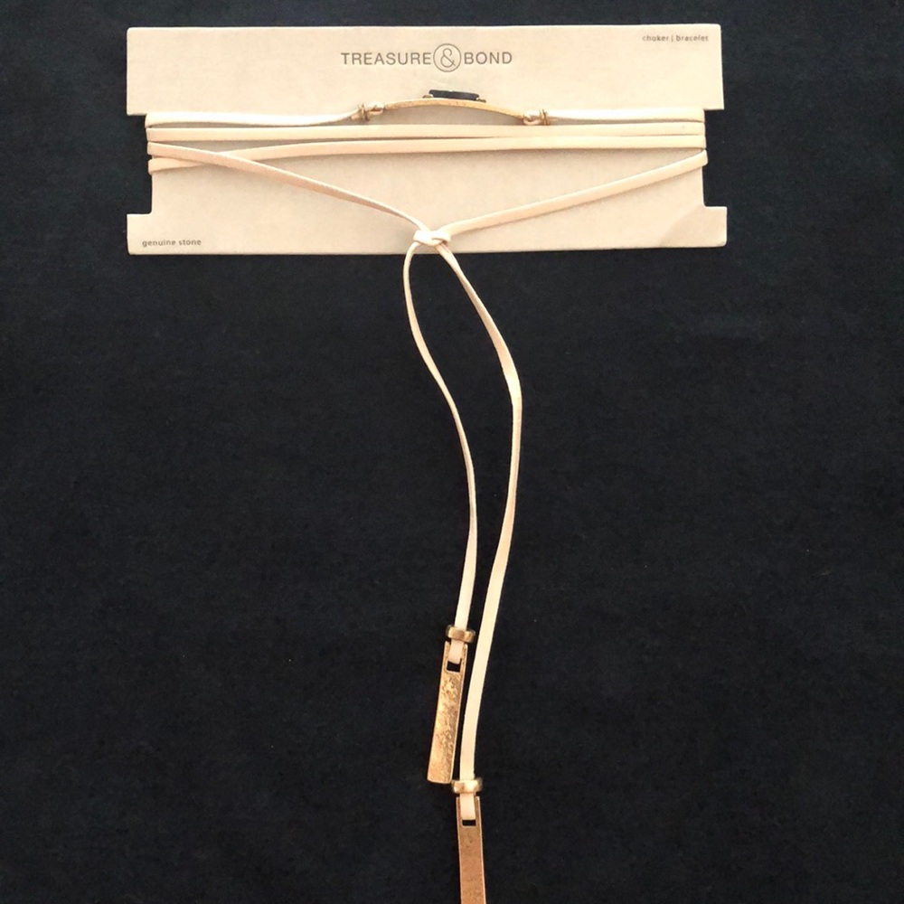 Woman’s choker/bracelet